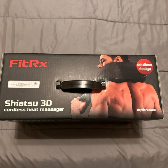 Shiatsu Massager with Nekteck Electric Deep Tissue 3D Kneading Massage Pillow - Picture 2 of 3